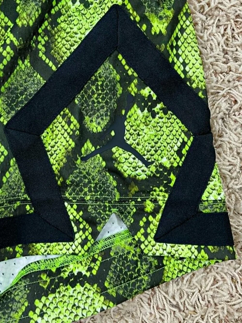 Jordan Sport Men's Dri-FIT Mesh Diamond Shorts Electric Green HF9907-358, Size L